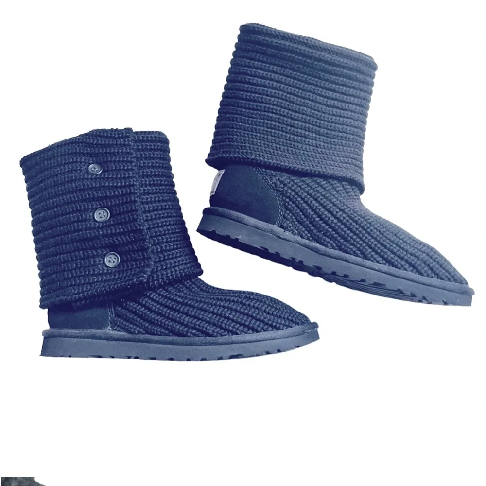 UGG Cardy All Black Boots
